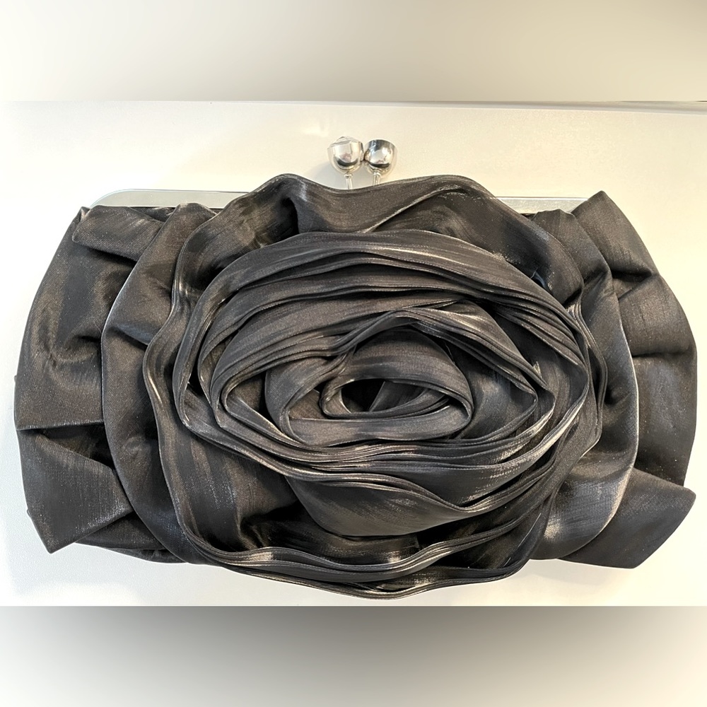 Mario Valentino SPA clutch